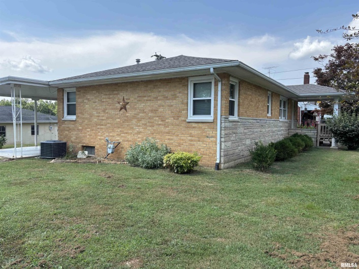 1355 Old Hwy 51 Highway, Anna, Illinois 62906, 3 Bedrooms Bedrooms, 0 ,1 BathroomBathrooms,Residential,For Sale,Old Hwy 51,0,RMAEB459200