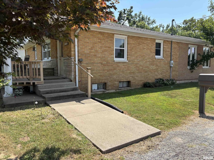 1355 Old Hwy 51 Highway, Anna, Illinois 62906, 3 Bedrooms Bedrooms, 0 ,1 BathroomBathrooms,Residential,For Sale,Old Hwy 51,0,RMAEB459200
