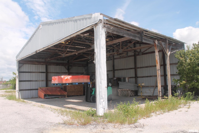 325 Industrial Park Road, Carbondale, Illinois 62901, 0 , 0 ,0,Commercial Sale,For Sale,Industrial Park,0,RMAEB459201