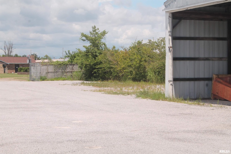325 Industrial Park Road, Carbondale, Illinois 62901, 0 , 0 ,0,Commercial Sale,For Sale,Industrial Park,0,RMAEB459201