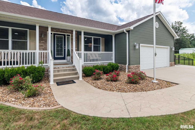 13206 Reed Cemetery Road, Marion, Illinois 62959, 4 Bedrooms Bedrooms, 0 ,2 BathroomsBathrooms,Residential,For Sale,Reed Cemetery,0,RMAQC4266035