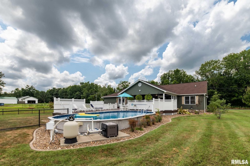 13206 Reed Cemetery Road, Marion, Illinois 62959, 4 Bedrooms Bedrooms, 0 ,2 BathroomsBathrooms,Residential,For Sale,Reed Cemetery,0,RMAQC4266035