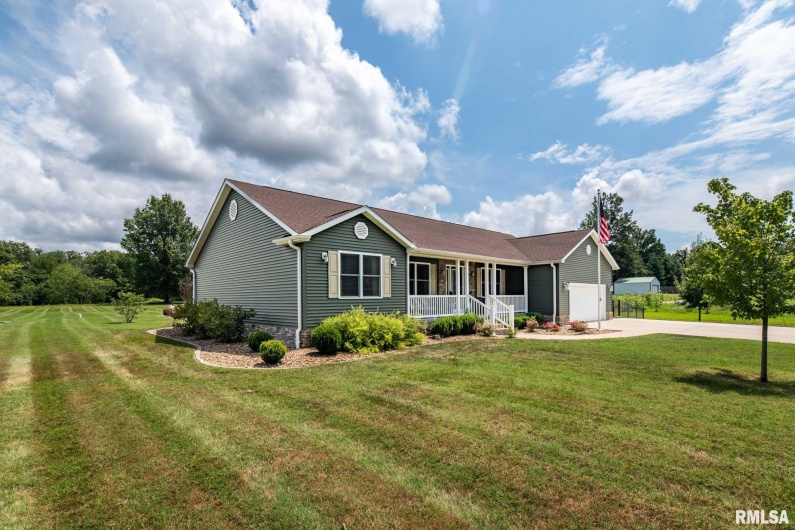 13206 Reed Cemetery Road, Marion, Illinois 62959, 4 Bedrooms Bedrooms, 0 ,2 BathroomsBathrooms,Residential,For Sale,Reed Cemetery,0,RMAQC4266035