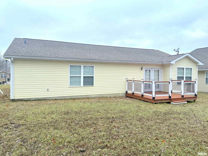 2020 Creekwood Drive, Carbondale, Illinois 62901, 3 Bedrooms Bedrooms, 0 ,2 BathroomsBathrooms,Residential,For Sale,Creekwood,0,RMAEB459203