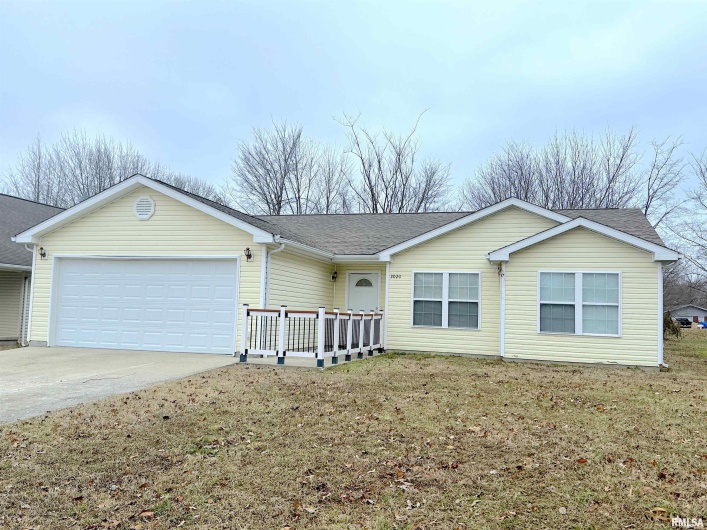 2020 Creekwood Drive, Carbondale, Illinois 62901, 3 Bedrooms Bedrooms, 0 ,2 BathroomsBathrooms,Residential,For Sale,Creekwood,0,RMAEB459203