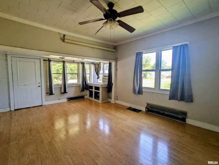 420 13TH Street, Herrin, Illinois 62948, 2 Bedrooms Bedrooms, 0 ,1 BathroomBathrooms,Residential,For Sale,13TH,0,RMAEB459204
