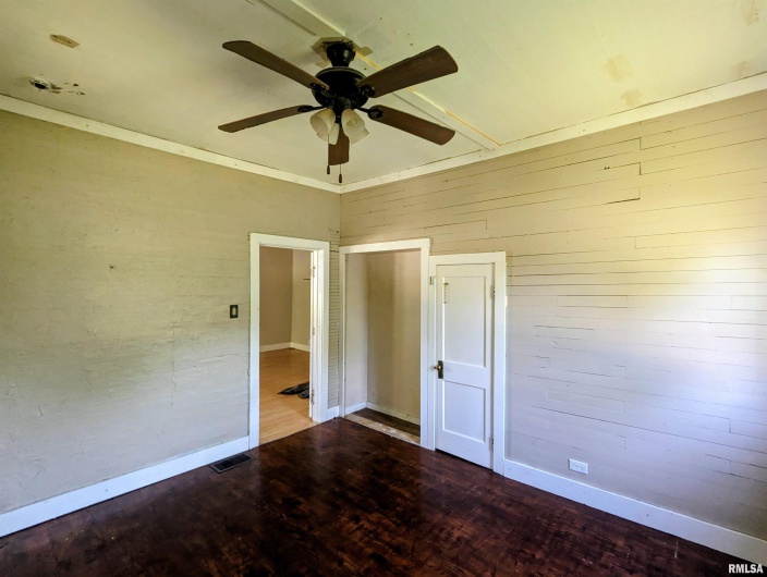 420 13TH Street, Herrin, Illinois 62948, 2 Bedrooms Bedrooms, 0 ,1 BathroomBathrooms,Residential,For Sale,13TH,0,RMAEB459204