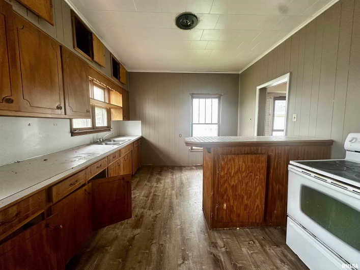 111 WALKER Street, Galatia, Illinois 62935, 2 Bedrooms Bedrooms, 0 ,1 BathroomBathrooms,Residential,For Sale,WALKER,0,RMAQC4266250
