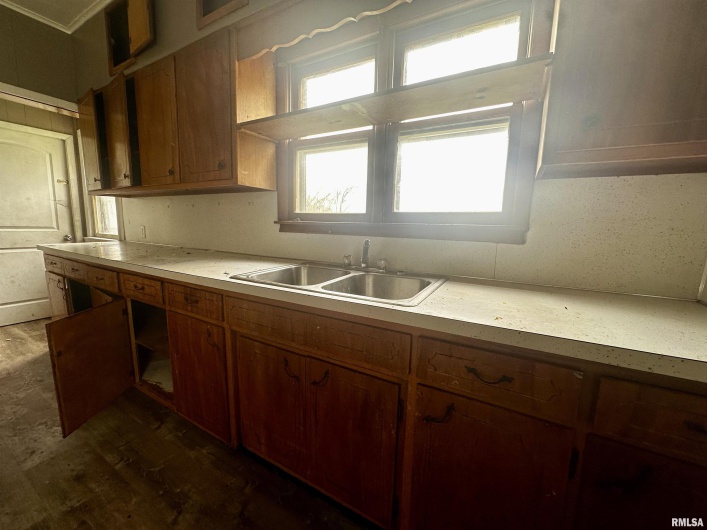 111 WALKER Street, Galatia, Illinois 62935, 2 Bedrooms Bedrooms, 0 ,1 BathroomBathrooms,Residential,For Sale,WALKER,0,RMAQC4266250