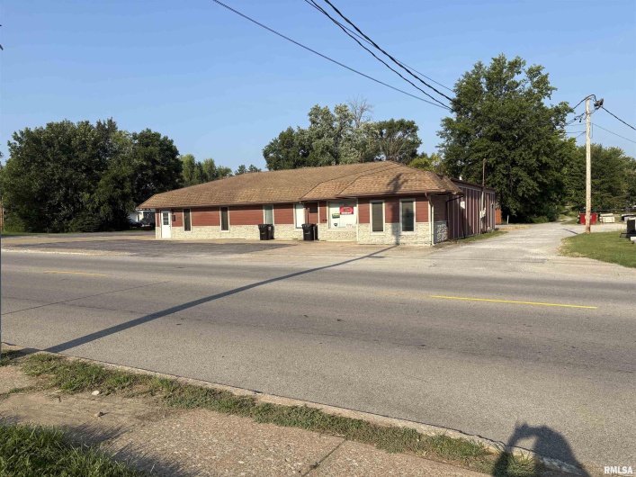 308 COURT Street, Marion, Illinois 62959, 0 , 0 ,0,Commercial Sale,For Sale,COURT,0,RMAEB459211