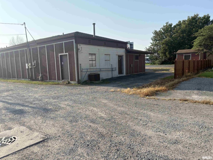 308 COURT Street, Marion, Illinois 62959, 0 , 0 ,0,Commercial Sale,For Sale,COURT,0,RMAEB459211
