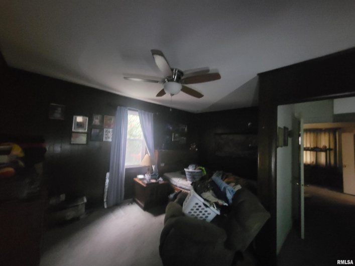905 MONROE Street, Herrin, Illinois 62948, 3 Bedrooms Bedrooms, 0 ,1 BathroomBathrooms,Residential,For Sale,MONROE,0,RMAEB456993