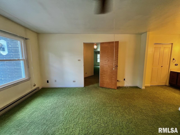 21 Spring Arbor Drive, Carbondale, Illinois 62901, 3 Bedrooms Bedrooms, 0 ,2 BathroomsBathrooms,Residential,For Sale,Spring Arbor,0,RMAEB459217