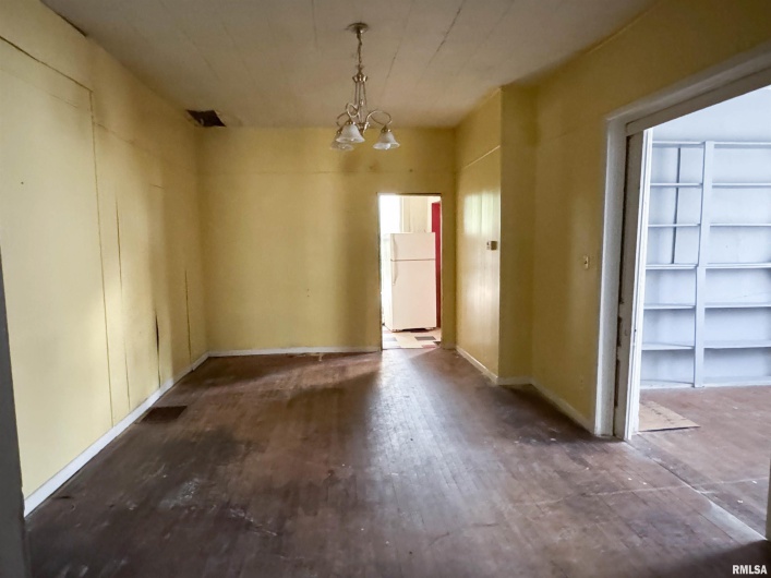 201 HIGH Street, Anna, Illinois 62906, 5 Bedrooms Bedrooms, 0 ,1 BathroomBathrooms,Residential,For Sale,HIGH,0,RMAEB459218