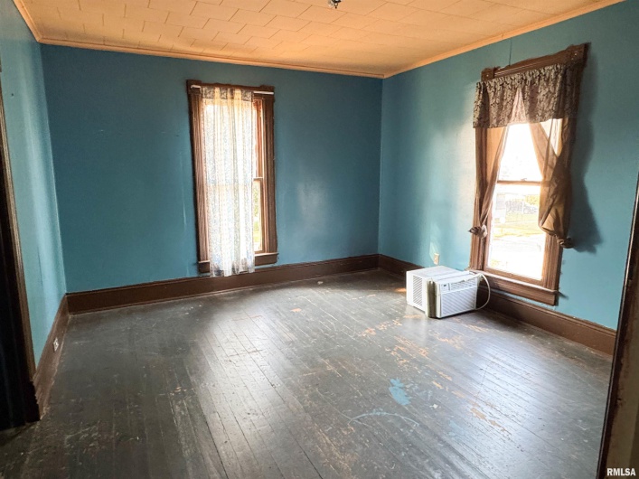 201 HIGH Street, Anna, Illinois 62906, 5 Bedrooms Bedrooms, 0 ,1 BathroomBathrooms,Residential,For Sale,HIGH,0,RMAEB459218