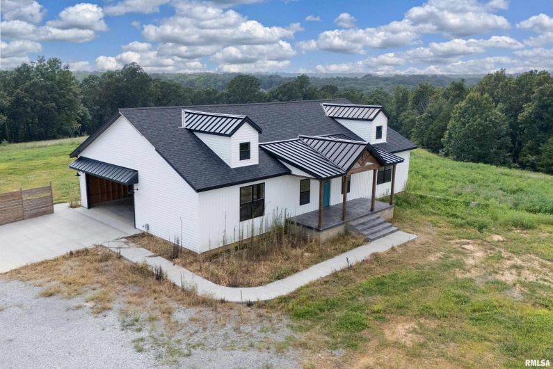 9975 Route 37 Route, Goreville, Illinois 62939, 5 Bedrooms Bedrooms, 0 ,4 BathroomsBathrooms,Residential,For Sale,Route 37,0,RMAEB459219
