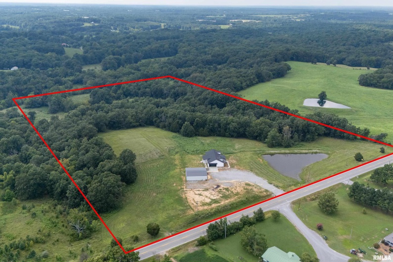 9975 Route 37 Route, Goreville, Illinois 62939, 5 Bedrooms Bedrooms, 0 ,4 BathroomsBathrooms,Residential,For Sale,Route 37,0,RMAEB459219