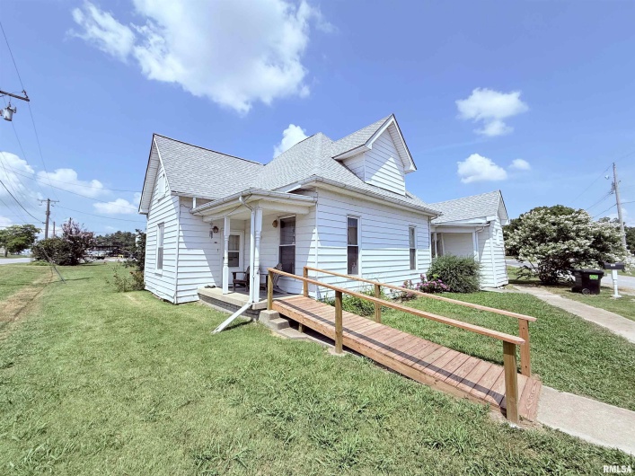 103 BALTIMORE Street, Ridgway, Illinois 62979-1076, 2 Bedrooms Bedrooms, 0 ,1 BathroomBathrooms,Residential,For Sale,BALTIMORE,0,RMAEB459222