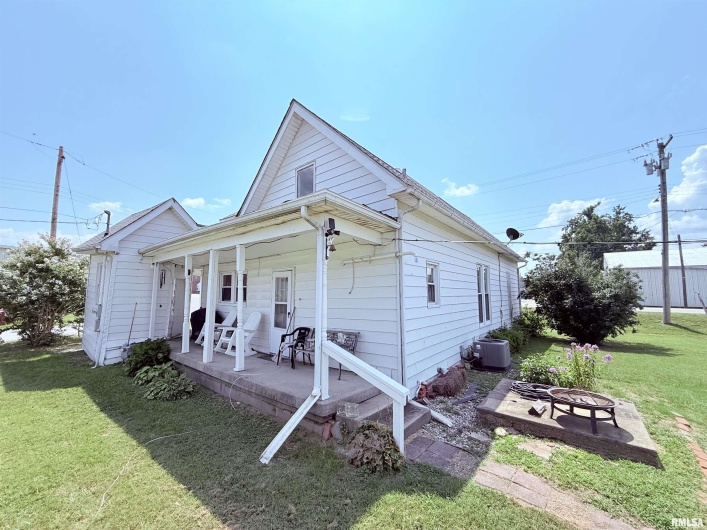103 BALTIMORE Street, Ridgway, Illinois 62979-1076, 2 Bedrooms Bedrooms, 0 ,1 BathroomBathrooms,Residential,For Sale,BALTIMORE,0,RMAEB459222