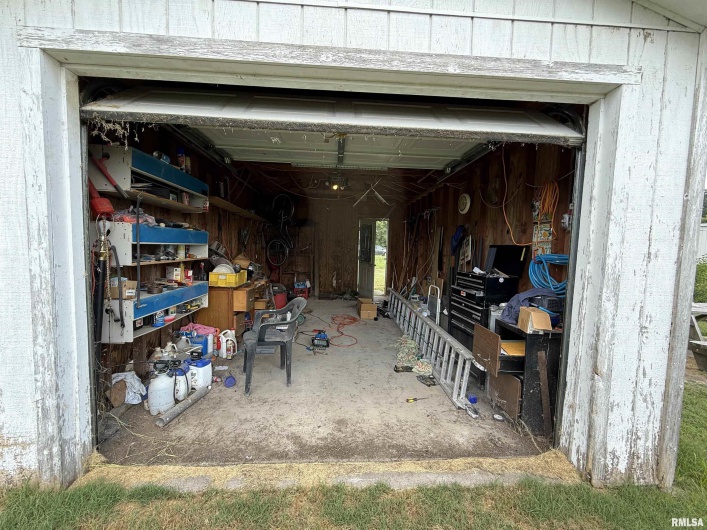103 BALTIMORE Street, Ridgway, Illinois 62979-1076, 2 Bedrooms Bedrooms, 0 ,1 BathroomBathrooms,Residential,For Sale,BALTIMORE,0,RMAEB459222