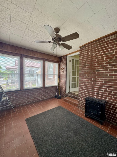 215 JACKSON Street, Harrisburg, Illinois 62946, 3 Bedrooms Bedrooms, 0 ,1 BathroomBathrooms,Residential,For Sale,JACKSON,0,RMAEB458799