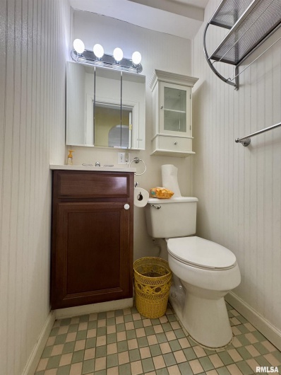 215 JACKSON Street, Harrisburg, Illinois 62946, 3 Bedrooms Bedrooms, 0 ,1 BathroomBathrooms,Residential,For Sale,JACKSON,0,RMAEB458799