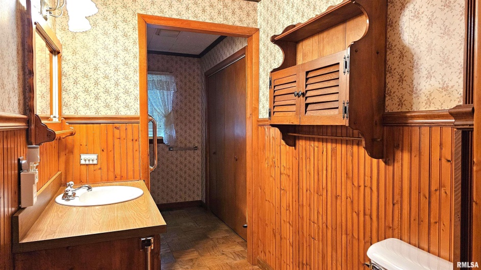 110 7TH Street, Johnston City, Illinois 62951, 2 Bedrooms Bedrooms, 0 ,1 BathroomBathrooms,Residential,For Sale,7TH,0,RMAEB459226