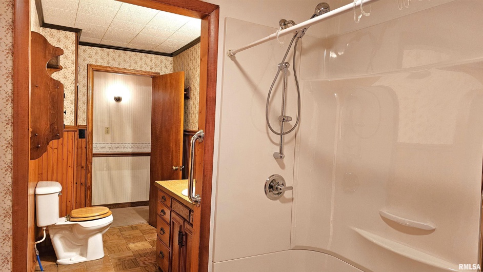 110 7TH Street, Johnston City, Illinois 62951, 2 Bedrooms Bedrooms, 0 ,1 BathroomBathrooms,Residential,For Sale,7TH,0,RMAEB459226