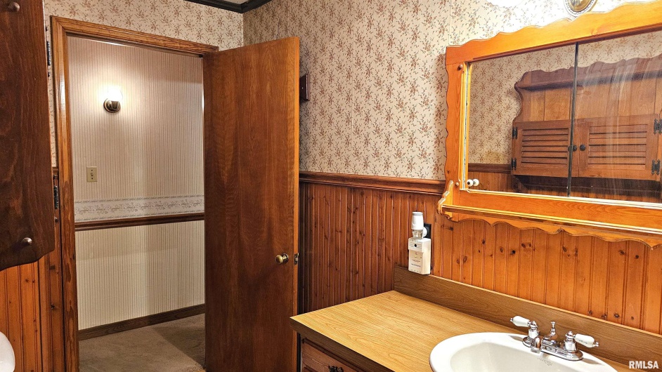 110 7TH Street, Johnston City, Illinois 62951, 2 Bedrooms Bedrooms, 0 ,1 BathroomBathrooms,Residential,For Sale,7TH,0,RMAEB459226