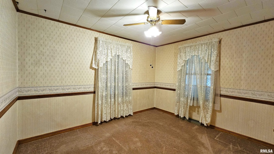 110 7TH Street, Johnston City, Illinois 62951, 2 Bedrooms Bedrooms, 0 ,1 BathroomBathrooms,Residential,For Sale,7TH,0,RMAEB459226