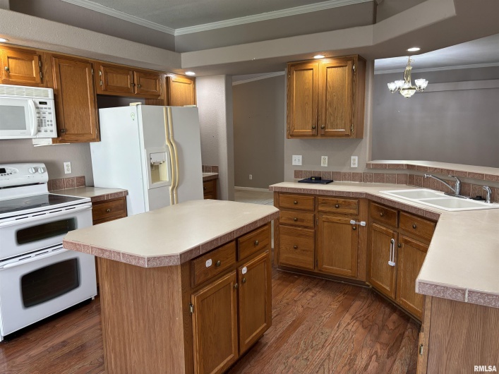 2545 Body Barn Road, Anna, Illinois 62906, 3 Bedrooms Bedrooms, 0 ,2 BathroomsBathrooms,Residential,For Sale,Body Barn,0,RMAEB459227