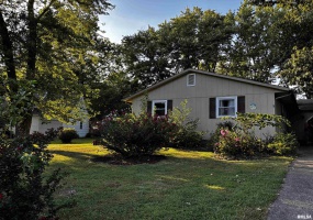 403 Shannon Avenue, Energy, Illinois 62933, 3 Bedrooms Bedrooms, 0 ,2 BathroomsBathrooms,Residential,For Sale,Shannon,0,RMAEB459229