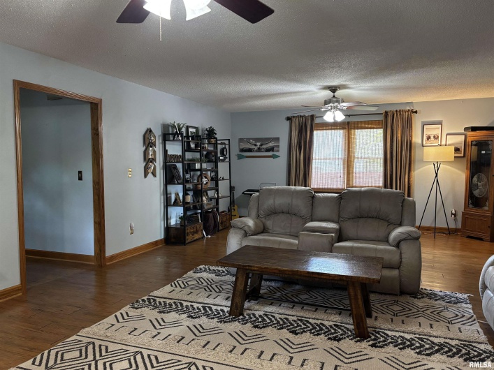 403 Shannon Avenue, Energy, Illinois 62933, 3 Bedrooms Bedrooms, 0 ,2 BathroomsBathrooms,Residential,For Sale,Shannon,0,RMAEB459229