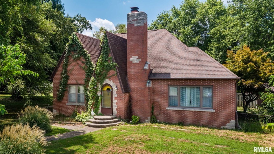 1205 Mayor Caliper Drive, Carterville, Illinois 62918, 3 Bedrooms Bedrooms, 0 ,2 BathroomsBathrooms,Residential,For Sale,Mayor Caliper,0,RMAQC4266291
