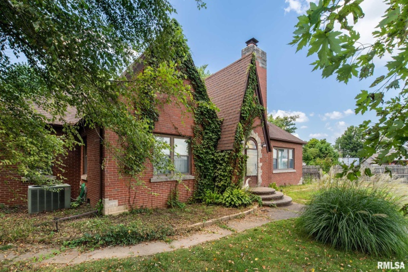 1205 Mayor Caliper Drive, Carterville, Illinois 62918, 3 Bedrooms Bedrooms, 0 ,2 BathroomsBathrooms,Residential,For Sale,Mayor Caliper,0,RMAQC4266291