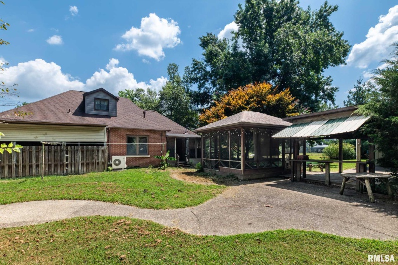 1205 Mayor Caliper Drive, Carterville, Illinois 62918, 3 Bedrooms Bedrooms, 0 ,2 BathroomsBathrooms,Residential,For Sale,Mayor Caliper,0,RMAQC4266291