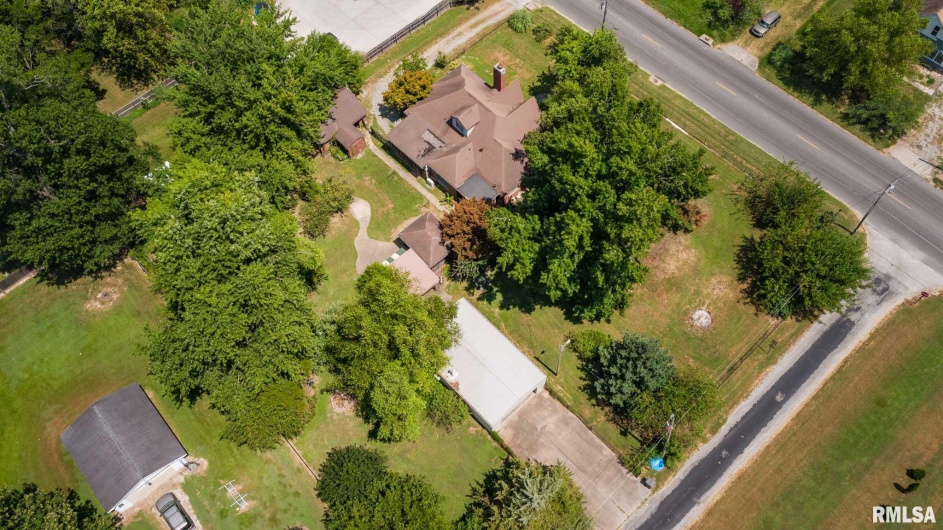 1205 Mayor Caliper Drive, Carterville, Illinois 62918, 3 Bedrooms Bedrooms, 0 ,2 BathroomsBathrooms,Residential,For Sale,Mayor Caliper,0,RMAQC4266291