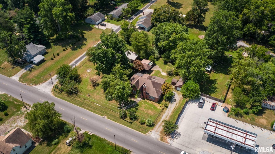 1205 Mayor Caliper Drive, Carterville, Illinois 62918, 3 Bedrooms Bedrooms, 0 ,2 BathroomsBathrooms,Residential,For Sale,Mayor Caliper,0,RMAQC4266291