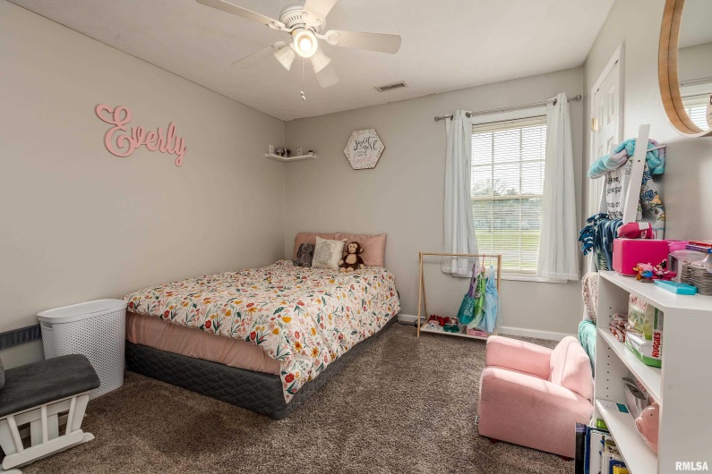5627 RED FOX Drive, Carterville, Illinois 62918, 3 Bedrooms Bedrooms, 0 ,2 BathroomsBathrooms,Residential,For Sale,RED FOX,0,RMAEB459231