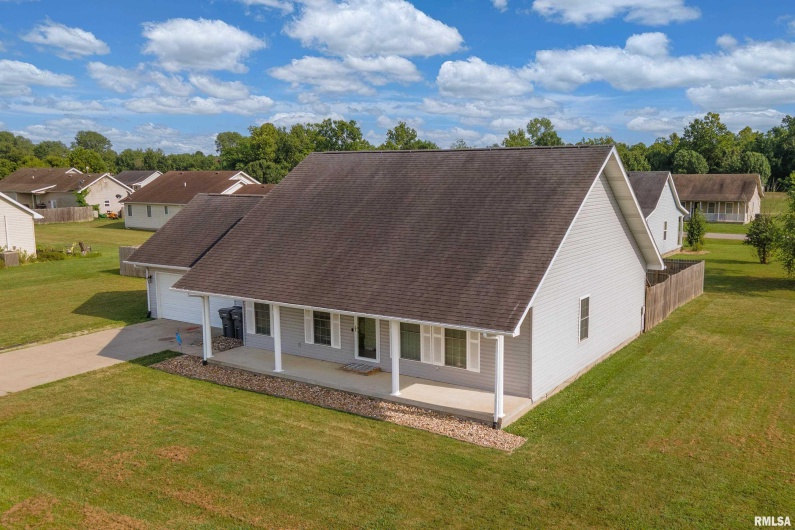 5627 RED FOX Drive, Carterville, Illinois 62918, 3 Bedrooms Bedrooms, 0 ,2 BathroomsBathrooms,Residential,For Sale,RED FOX,0,RMAEB459231