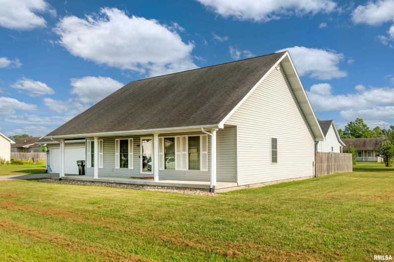 5627 RED FOX Drive, Carterville, Illinois 62918, 3 Bedrooms Bedrooms, 0 ,2 BathroomsBathrooms,Residential,For Sale,RED FOX,0,RMAEB459231