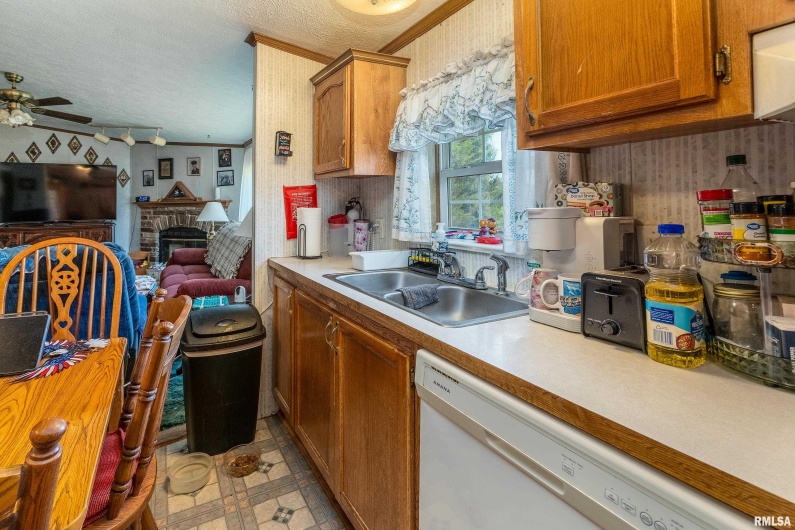 14809 Sulphur Springs Road, Creal Springs, Illinois 62922, 4 Bedrooms Bedrooms, 0 ,3 BathroomsBathrooms,Residential,For Sale,Sulphur Springs,0,RMAQC4266293