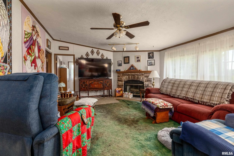 14809 Sulphur Springs Road, Creal Springs, Illinois 62922, 4 Bedrooms Bedrooms, 0 ,3 BathroomsBathrooms,Residential,For Sale,Sulphur Springs,0,RMAQC4266293