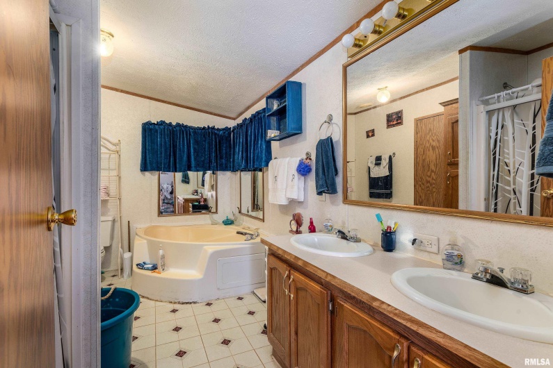 14809 Sulphur Springs Road, Creal Springs, Illinois 62922, 4 Bedrooms Bedrooms, 0 ,3 BathroomsBathrooms,Residential,For Sale,Sulphur Springs,0,RMAQC4266293