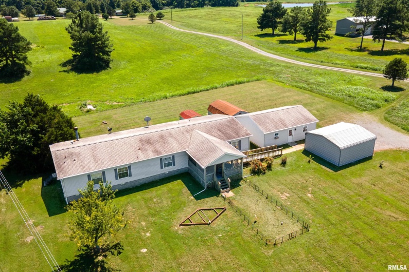 14809 Sulphur Springs Road, Creal Springs, Illinois 62922, 4 Bedrooms Bedrooms, 0 ,3 BathroomsBathrooms,Residential,For Sale,Sulphur Springs,0,RMAQC4266293