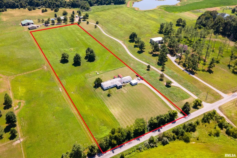 14809 Sulphur Springs Road, Creal Springs, Illinois 62922, 4 Bedrooms Bedrooms, 0 ,3 BathroomsBathrooms,Residential,For Sale,Sulphur Springs,0,RMAQC4266293