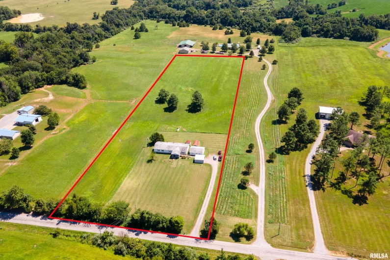14809 Sulphur Springs Road, Creal Springs, Illinois 62922, 4 Bedrooms Bedrooms, 0 ,3 BathroomsBathrooms,Residential,For Sale,Sulphur Springs,0,RMAQC4266293