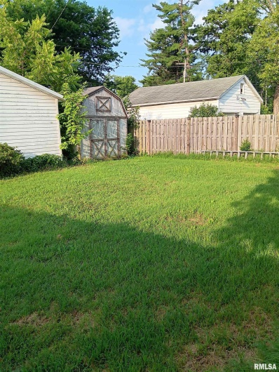 1935 ELM Street, Murphysboro, Illinois 62966, 3 Bedrooms Bedrooms, 0 ,1 BathroomBathrooms,Residential,For Sale,ELM,0,RMAEB459003