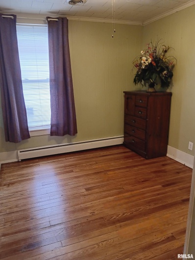 1935 ELM Street, Murphysboro, Illinois 62966, 3 Bedrooms Bedrooms, 0 ,1 BathroomBathrooms,Residential,For Sale,ELM,0,RMAEB459003