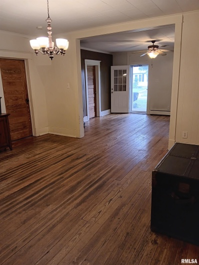 1935 ELM Street, Murphysboro, Illinois 62966, 3 Bedrooms Bedrooms, 0 ,1 BathroomBathrooms,Residential,For Sale,ELM,0,RMAEB459003